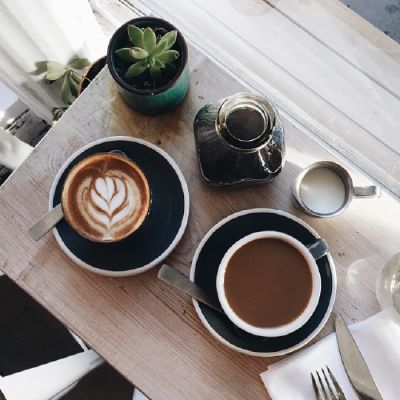 File:Cafe.jpg