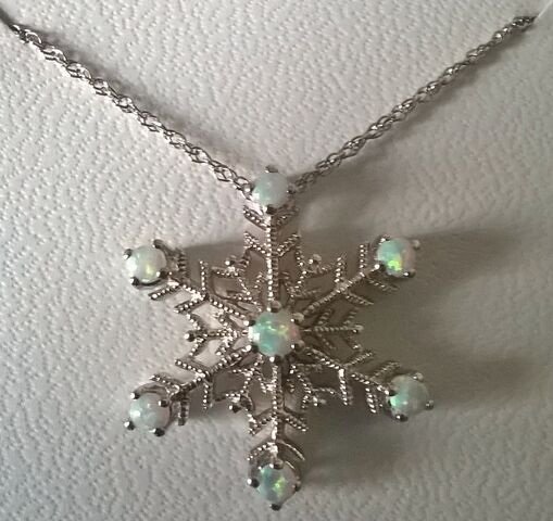File:OpalNecklace.jpg