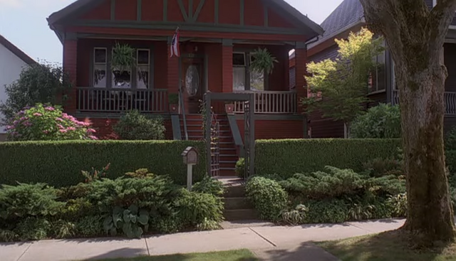 File:Rogers home (Scooby-Doo! The Mystery Begins).png