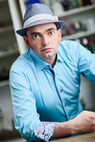 File:Peternew-colour-headshot2.jpg