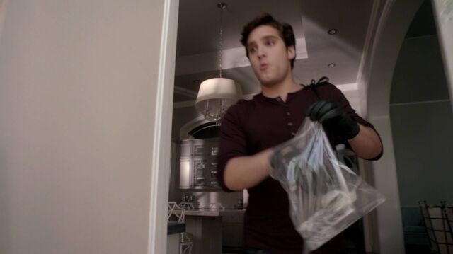 File:Normal ScreamQueens112 0902.jpg