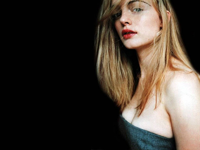 File:Heather Graham gallery 11.png