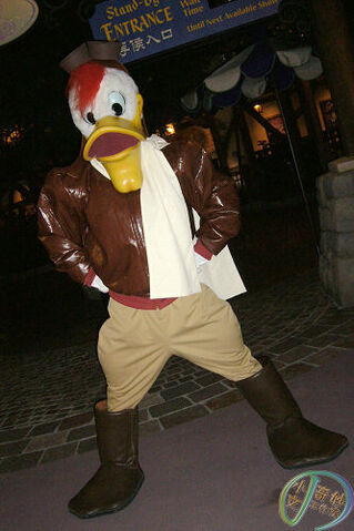 File:Launchpad McQuack HKDL.jpg