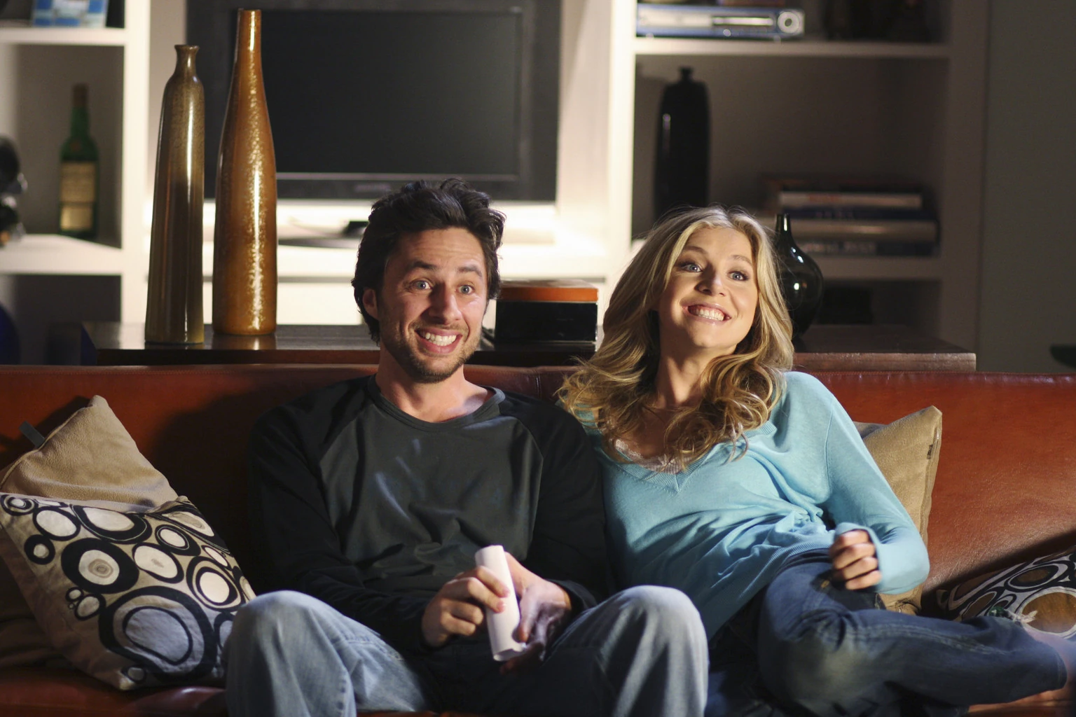 Image 8x17 JD Elliot couch.jpg Scrubs Wiki FANDOM powered by Wikia