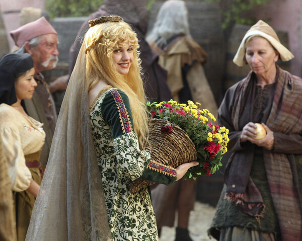 File:7x11 Maid Marian.jpg