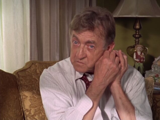 File:5x4 Kelso's earring.jpg