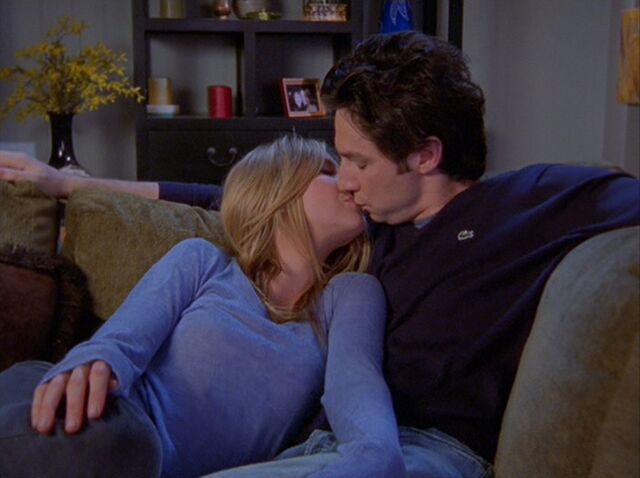 File:6x19-Elliot and J.D. Kiss.jpg