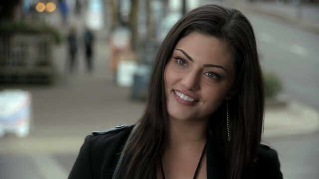 File:Faye-medallion4.jpg