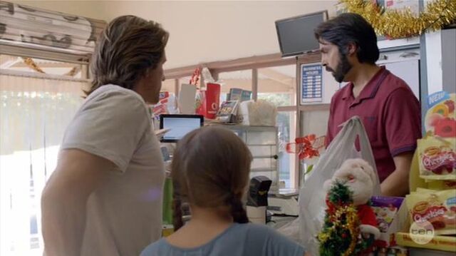 File:Australian Series-1x01-27.jpg