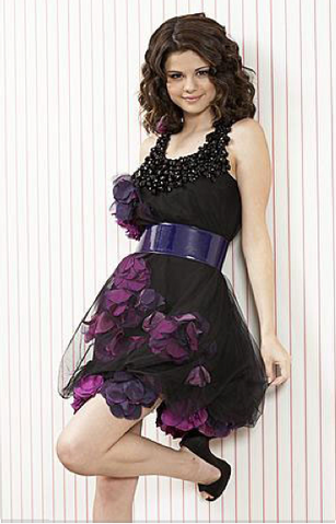 File:Selena-gomez-purple-dress.png