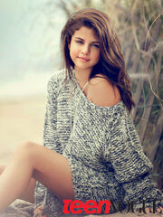Teen-vogue-september-2012-selena-gomez-32036433-1200-1600