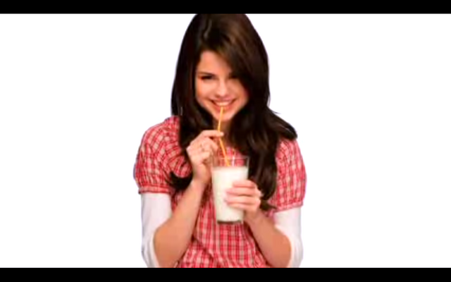 File:Selena drinking milk.png