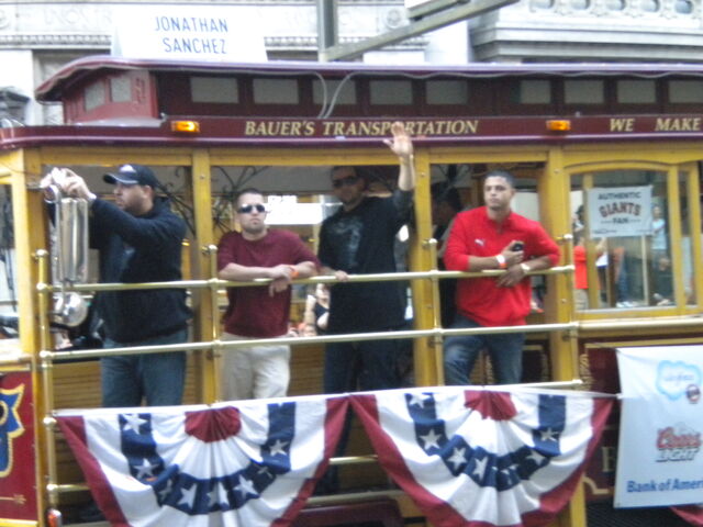 File:GiantsParade36.jpg