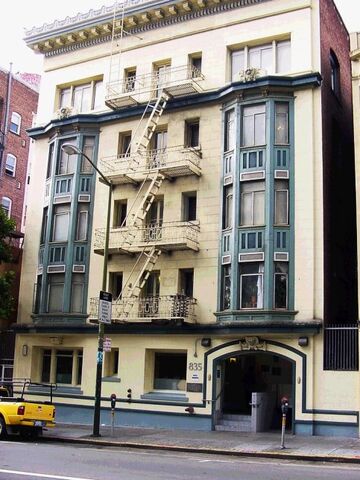 File:Iroquois Hotel.jpg