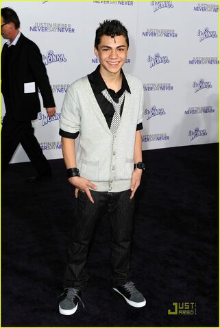 File:Adam Irigoyen 007.jpg