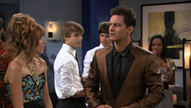 File:Party It Up 39.jpg