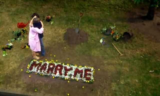 File:S2E3MarryMeFiona.jpg