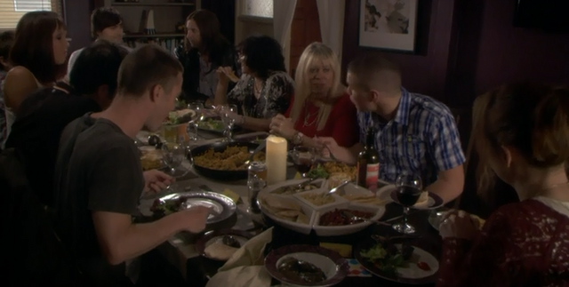 File:S11E4HappyFamilies.png