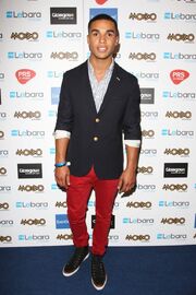 Lucien-laviscount-mobo-awards-2011-press-room-02