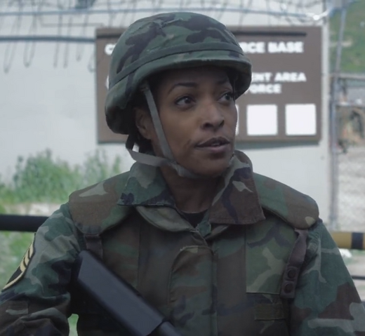 File:Roberta Warren-Sharknado 3 001.png