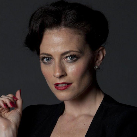 ファイル:Irene-adler.png