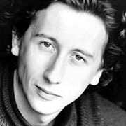 Nicholas Rowe.jpg