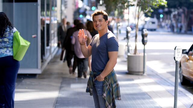 File:1x1 Josh waves goodbye.jpeg
