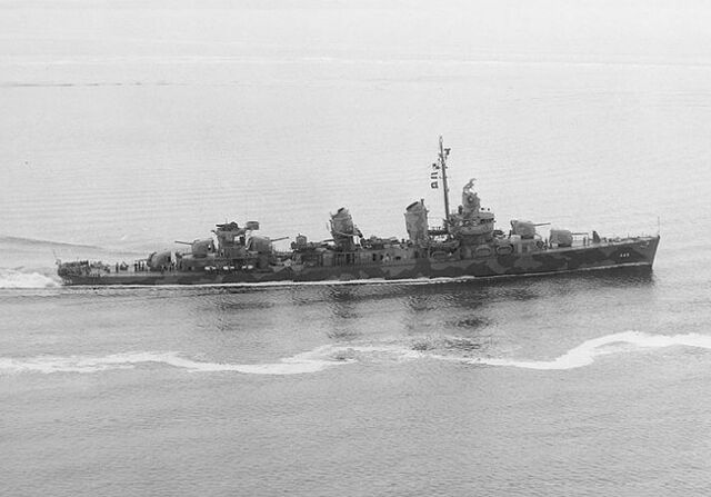 File:USS Fletcher (DD-445) off New York, 1942.jpg