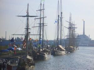 Ships alongside at Green Bay