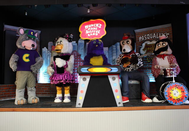 File:Munch's Make Believe Band.jpg