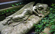 Highgate Cemetery.jpg