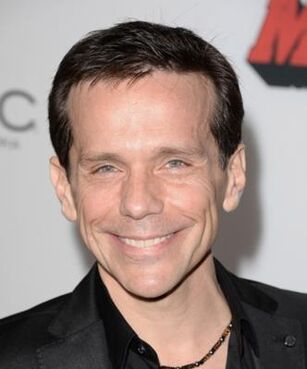 332px-Carl Thiel