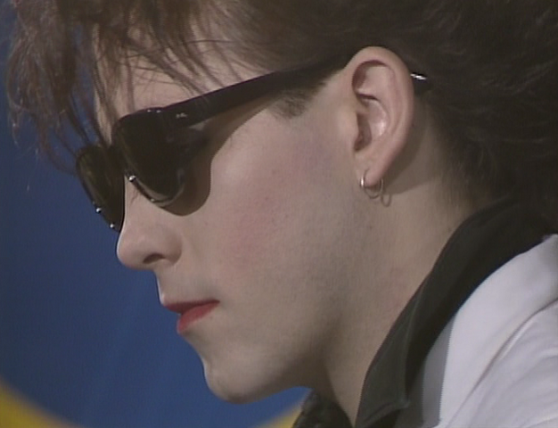 File:Robert Smith side.png