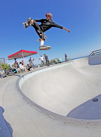 File:Daniel Cuervo JPN Malibu.jpg