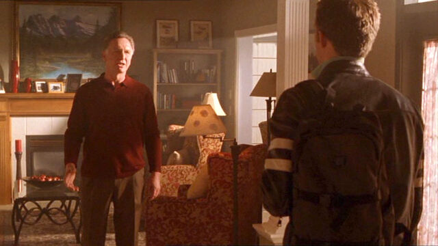 File:Lawrence-Grady-4x19-01.jpg