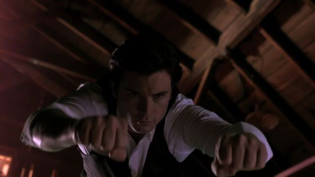 Fichier:1021Smallville2713.jpg