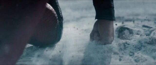 File:Man-of-Steel-Trailer-Images-Superman-Preparing-for-Flight.jpg