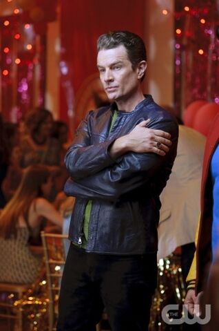 File:Brainiac 5 Smallville-1.jpg