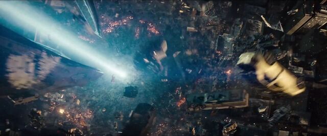 File:Man-of-Steel-Trailer-Images-Destruction-in-Metropolis.jpg