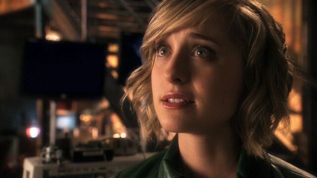 File:922Smallville0289.jpg