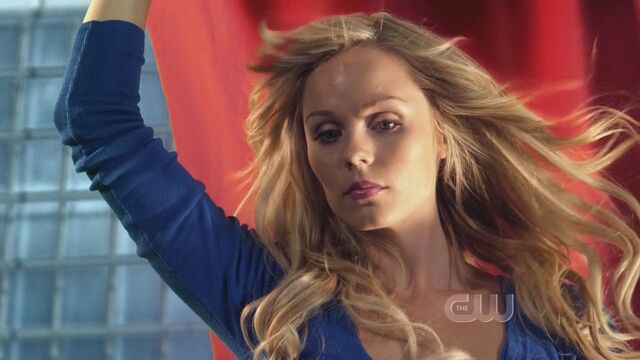 File:SupergirlCap45353875.jpg