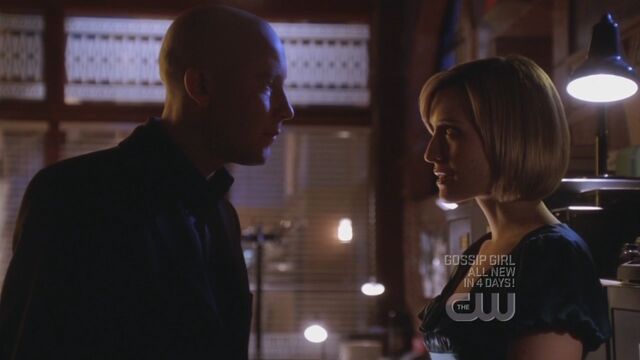 File:SmallvilleS7E16-146.jpg