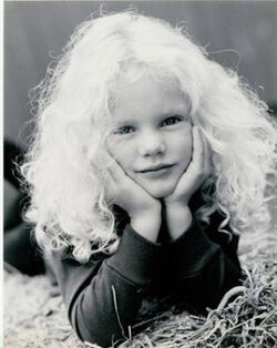 TaylorSwiftasLights Young 2