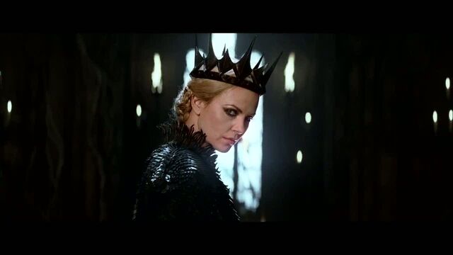 File:Evil Queen 2.jpg