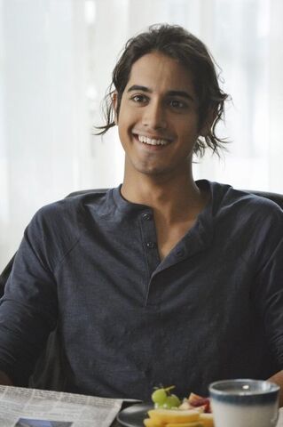 File:Twisted 1x02-6.jpg