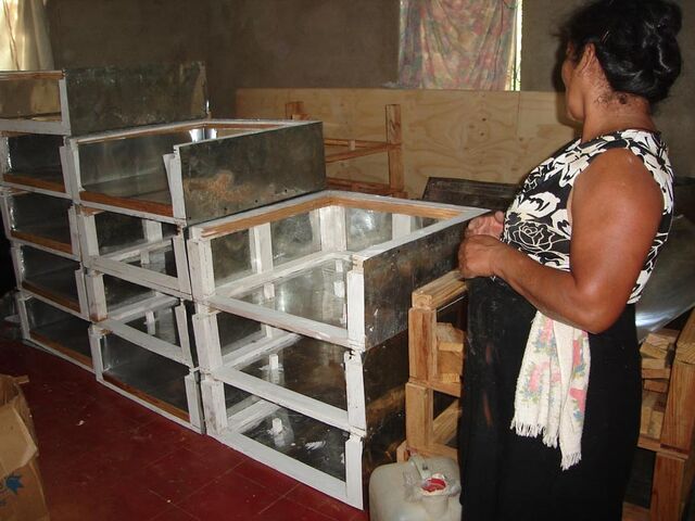 File:Solar Women of Totogalpa cooker production.jpg