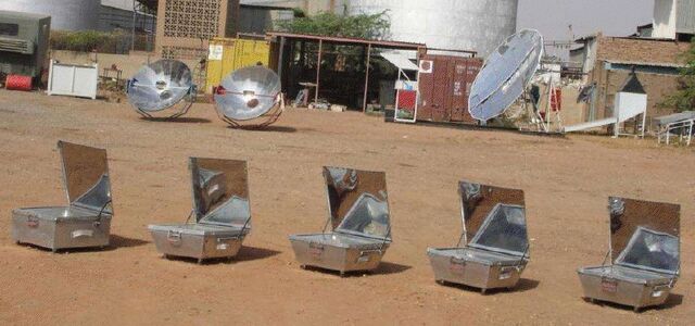 File:(SEEC) solar cookers.jpg