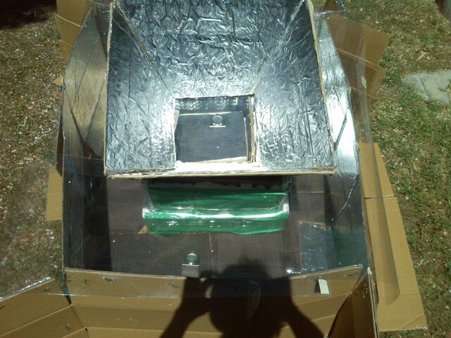 File:Forno Scatola Trappola Solare 2.jpg