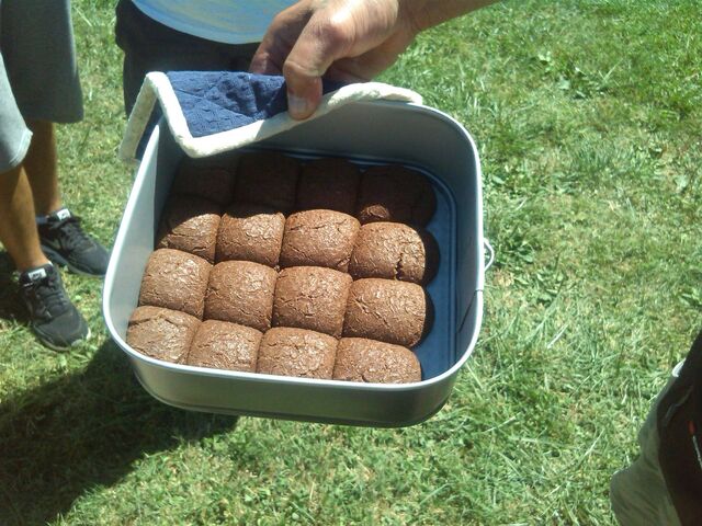 File:Biscotti Forno Solare.jpg