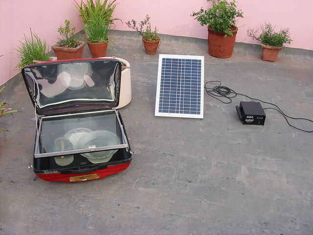 File:SolarOvenSolarPVwith smallInverter.jpg